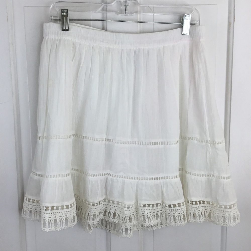 Old Navy White Flirty Skirt Crochet Lace Trim Y2K 100% Cotton